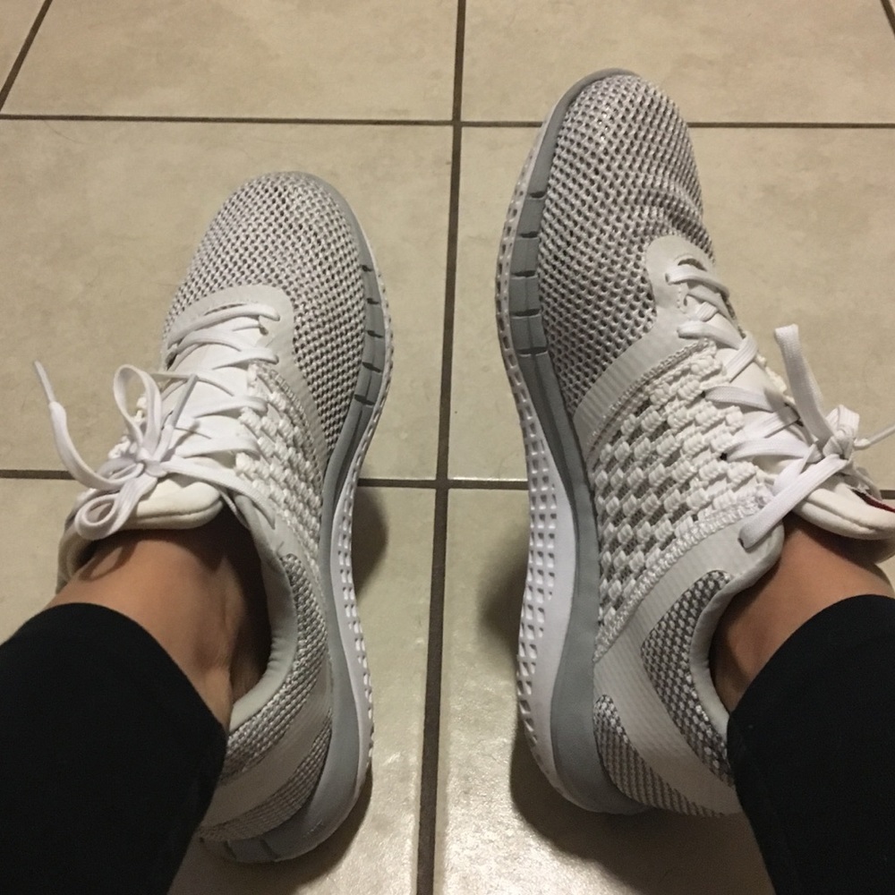 Size 9 Reebok Brand Women’s Athletic Shoe
